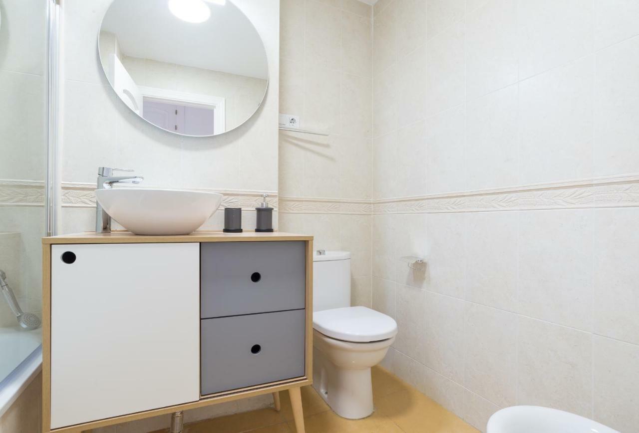 Apartamentos Tucan Malaga Exterior photo